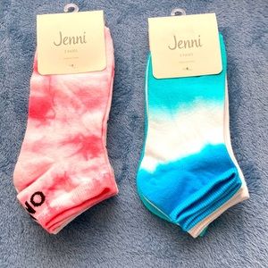 NWTprice drop, Jenni- six pairs of ankle socks, three pairs in each pack.